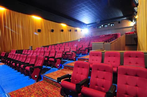 lucky chinatown cinema.